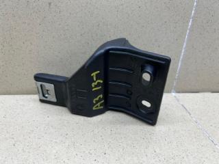 Запчасть кронштейн (сопут. товар) левый Audi A3 2014