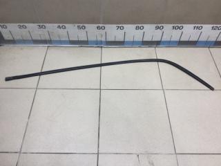 Фото запчасти молдинг двери передний правый Ssang Yong Korando 1998 Б/У запчасть Запчасть молдинг двери передний правый Ssang Yong Korando 1998