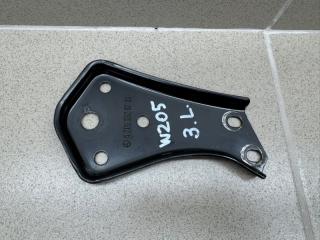 Запчасть кронштейн задней балки левый Mercedes Benz С-Class 2019