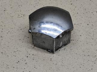 Запчасть колпачок колёсного болта Volvo V90 2019