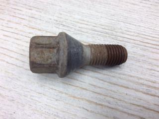 Запчасть болт колесный nissan Terrano 2018