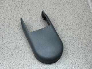 Фото запчасти крышка кронштейна сиденья Chevrolet Lacetti 2007 Б/У запчасть Запчасть крышка кронштейна сиденья Chevrolet Lacetti 2007