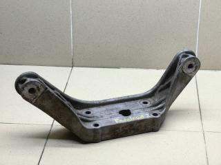 Фото запчасти кронштейн редуктора задний Land Rover Freelander 2 2007-2014 Б/У запчасть Запчасть кронштейн редуктора задний Land Rover Freelander 2 2007-2014