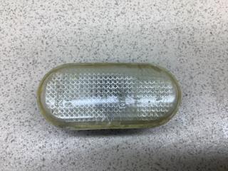 Запчасть повторитель на крыло Renault Logan 2013