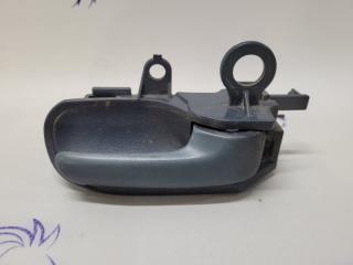 Запчасть ручка внутренняя правая Toyota Vitz 2001