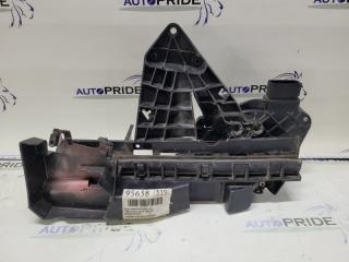 Запчасть замок двери передний правый ford focus 2008