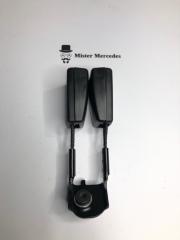 Запчасть замок ремня безопасности задний Mercedes-Benz E-Class E320 2007