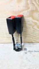 Запчасть замок ремня безопасности задний правый Mercedes-Benz E-Class E550 2008