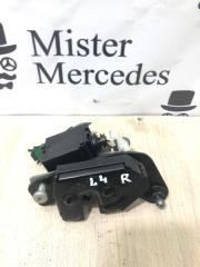 Запчасть замок крышки багажника правый Land Rover Discoveri 4 2011