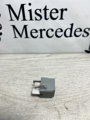 Фото запчасти реле Mercedes-Benz C-Class C220 2011 контрактная запчасть Запчасть реле Mercedes-Benz C-Class C220 2011