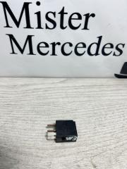 Фото запчасти реле Mercedes-Benz C-Class C220 2011 контрактная запчасть Запчасть реле Mercedes-Benz C-Class C220 2011