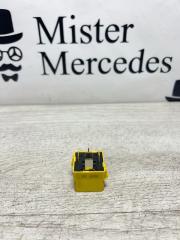 Фото запчасти реле Mercedes-Benz C-Class C180 2013 контрактная запчасть Запчасть реле Mercedes-Benz C-Class C180 2013