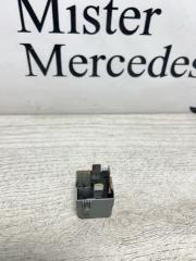 Фото запчасти реле Mercedes-Benz C-Class C180 2013 контрактная запчасть Запчасть реле Mercedes-Benz C-Class C180 2013