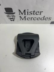 Запчасть кронштейн знака аварийки Mercedes-Benz C-Class 2012