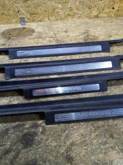 Накладка на порог R-class 2006 W251 3.5 V6 272 л.с. Накладка на порог R-class 2006 W251 3.5 V6 272 л.с.