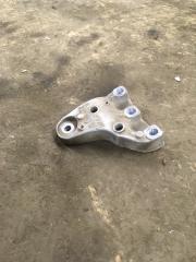 Кронштейн двигателя правый Volkswagen Polo