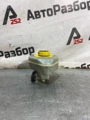 Фото запчасти бачок для тормозной жидкости Volkswagen Touareg 2011 контрактная запчасть Запчасть бачок для тормозной жидкости Volkswagen Touareg 2011