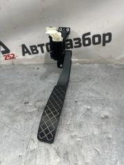 Педаль газа Volkswagen Touareg 2016