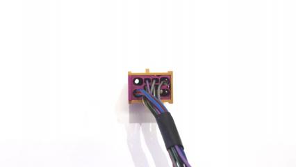 Разъём VAG 8A0972985 Разъём VAG 8A0972985