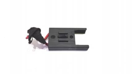 Запчасть разъём vag 8a0937530