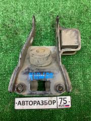 Кронштейн опоры двигателя TOYOTA PRIUS