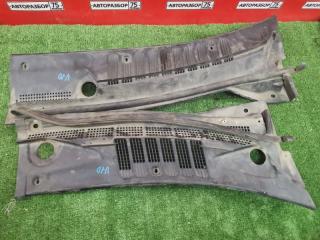 Запчасть решетка NISSAN TINO 1999
