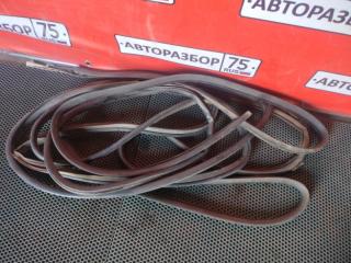 Уплотнитель двери TOYOTA COROLLA 2003