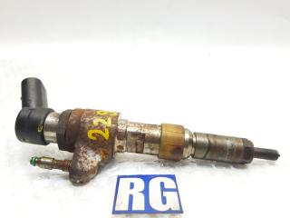 Запчасть форсунка топливная Volvo C30 2010