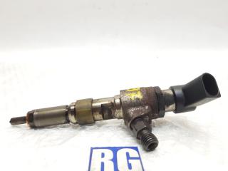 Запчасть форсунка топливная Volvo C30 2010