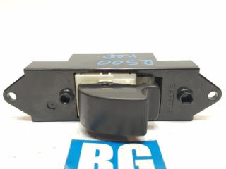 Фото запчасти кнопка стеклоподъемника передняя Mitsubishi ASX 2015 контрактная запчасть Запчасть кнопка стеклоподъемника передняя Mitsubishi ASX 2015