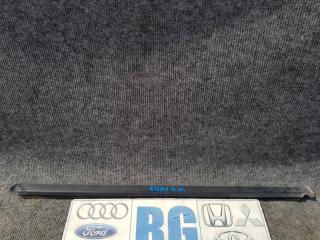 Запчасть бархотка задняя правая Renault Duster 2014