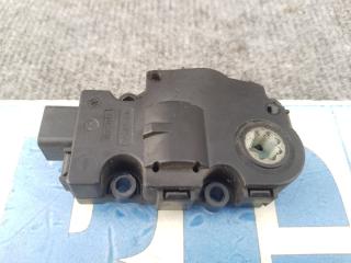 Запчасть мотор заслонки отопителя Mercedes-Benz M-Class 2007