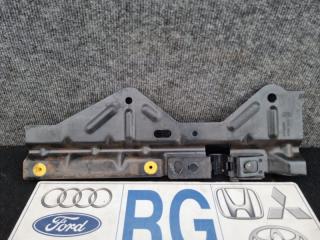 Запчасть кронштейн багажного отделения правый Land Rover Freelander 2012