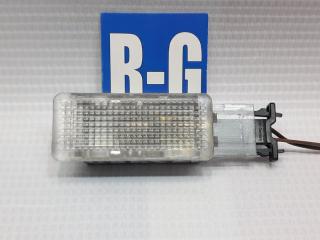 Запчасть подсветка двери Volkswagen Touareg 2008