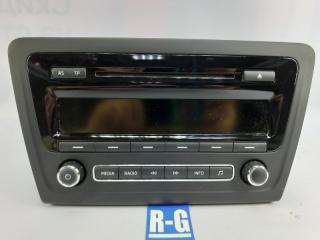 Запчасть магнитола Skoda Rapid 2014 1.2 TSI CBZ 5J0035161E контрактная Магнитола Skoda Rapid 2014 1.2 TSI CBZ 5J0035161E контрактная