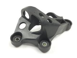 Запчасть кронштейн кпп Skoda Rapid 2013