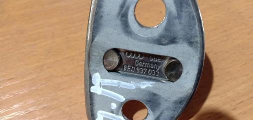 Запчасть ответная часть замка двери Audi A6 2011