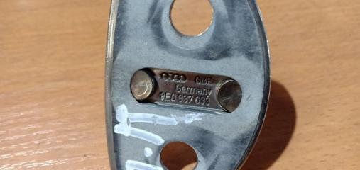 Запчасть ответная часть замка двери Audi A6 2011