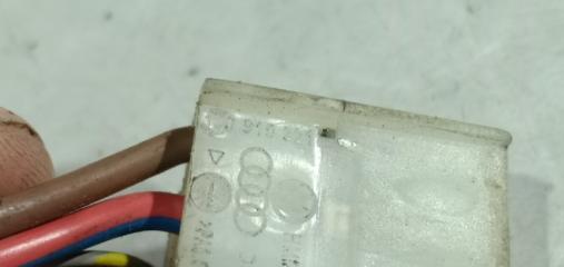 Запчасть разъём Audi Q7 2007