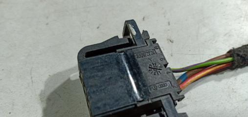 Запчасть разъём Audi Q7 2007