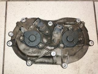 Запчасть крышка распредвала правая Mercedes ML 2008