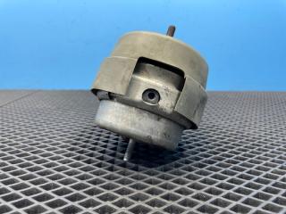 Опора двигателя правая A4 2006 B7 BFB 1.8 Опора двигателя правая A4 2006 B7 BFB 1.8