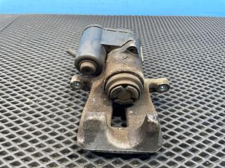 Суппорт тормозной задний левый Passat 2008 B6 BXE 1.9