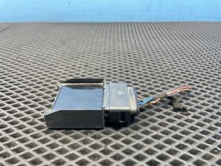 Фото запчасти реле топливного насоса Skoda Octavia 2017 контрактная запчасть Запчасть реле топливного насоса Skoda Octavia 2017