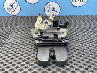 Запчасть замок багажника Audi Q5 2011