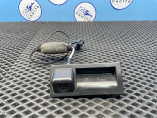 Фото запчасти кнопка открывания багажника Audi Q5 2011 контрактная запчасть Запчасть кнопка открывания багажника Audi Q5 2011