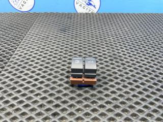 Запчасть кнопка открывания багажника Volkswagen Passat 2010