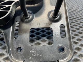 Крючок капота A4 2011 B8 CDNC