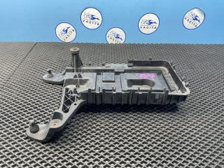 Фото запчасти крепление акб Volkswagen Golf 2012 контрактная запчасть Запчасть крепление акб Volkswagen Golf 2012