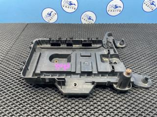 Фото запчасти крепление акб Volkswagen Touran 2009 контрактная запчасть Запчасть крепление акб Volkswagen Touran 2009